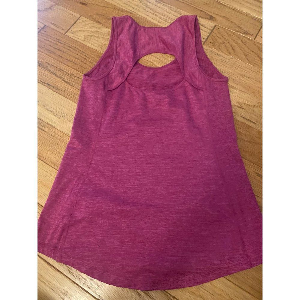 Old Navy Active, women's pink go-dry fitted open racerback athletic tank top med - Picture 4 of 8